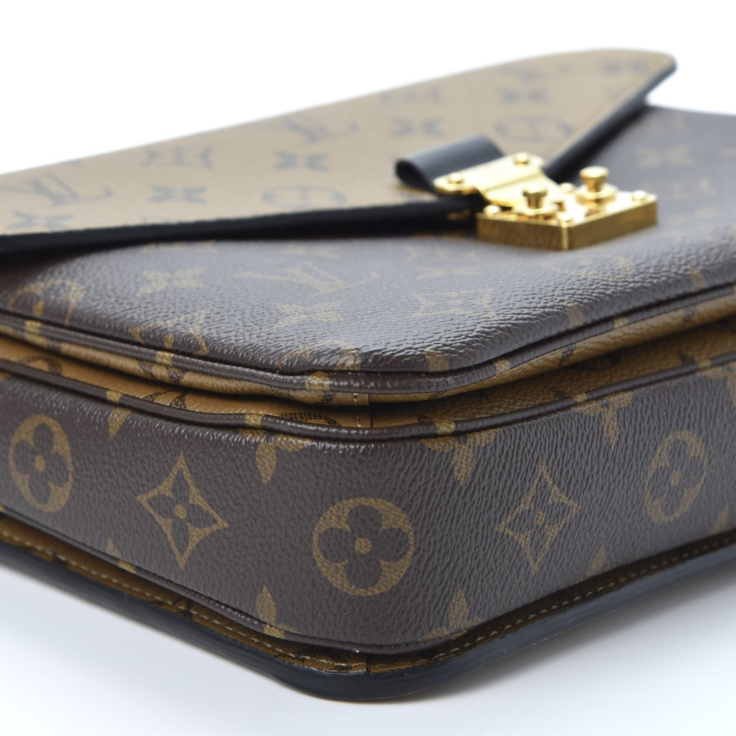 Reverse Monogram Pochette Metis