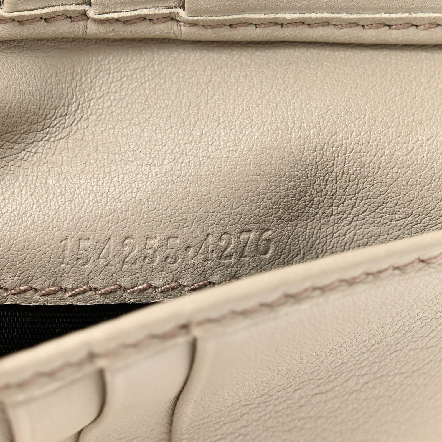 Gucci Guccissima D Ring Compact Wallet Off White 8 of 11
