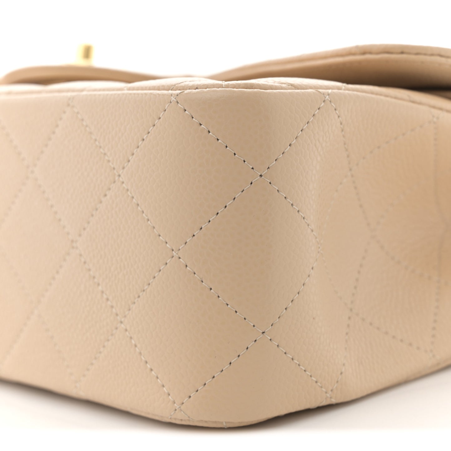 Caviar Quilted Jumbo Double Flap Beige Clair