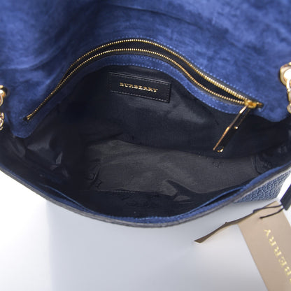 Burberry Signature Grain Large Mildenhall Shoulder Bag Blue Carbon 5 of 9