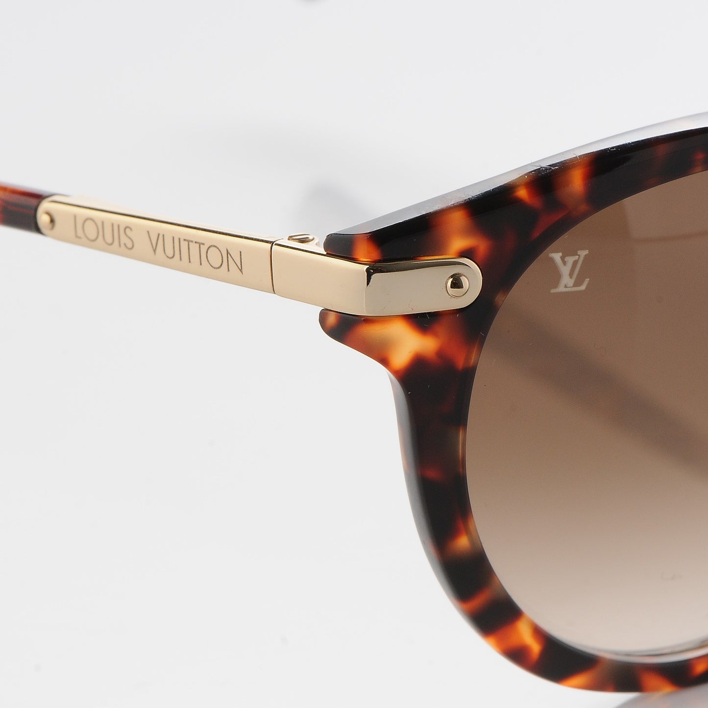 Rosemary Round Sunglasses Z0731W Tortoise