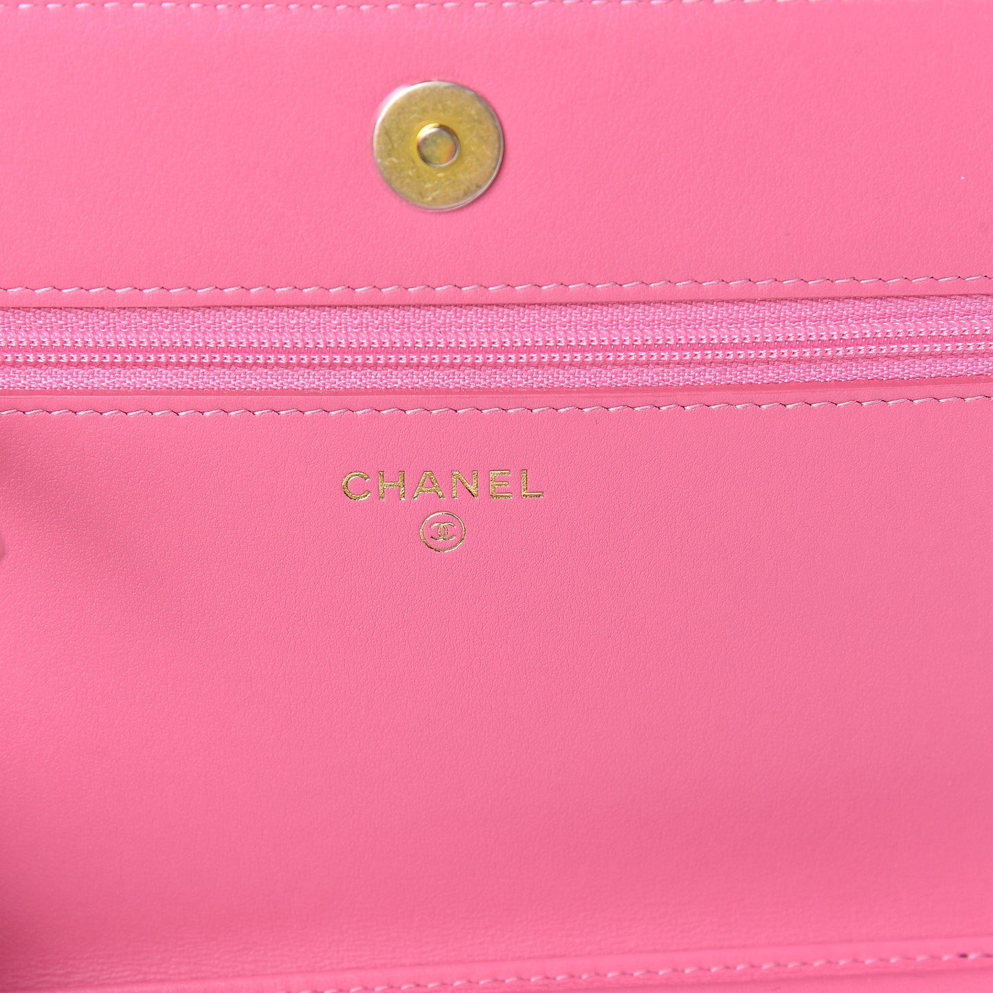 Caviar Quilted Boy Wallet On Chain WOC Pink