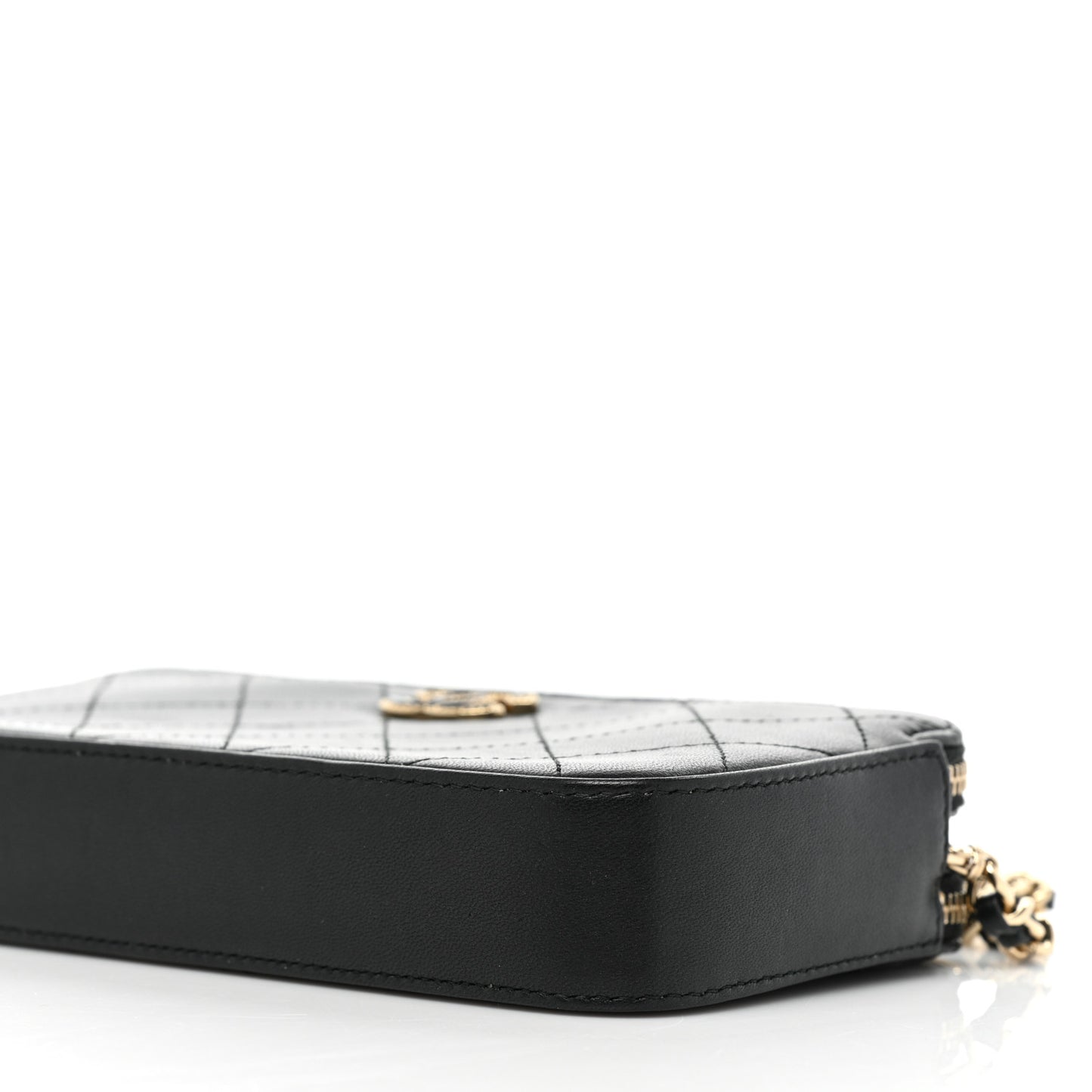 Goatskin Enamel Quilted Small Clutch With Chain Black