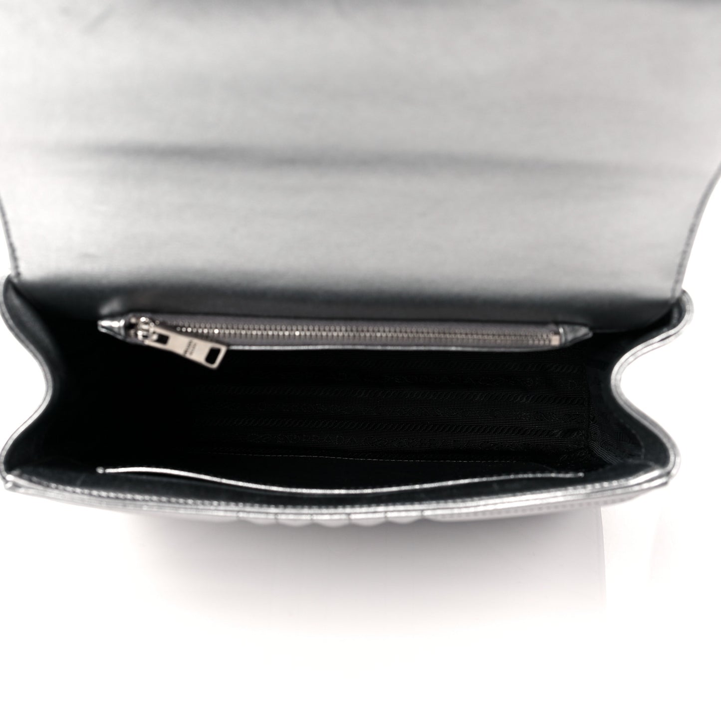 Metallic Nappa Impunture Diagramme Flap Top Handle Bag Cromo