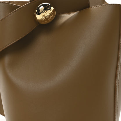 Loewe Smooth Calfskin Medium Pebble Bucket Bag Oak 7 of 9