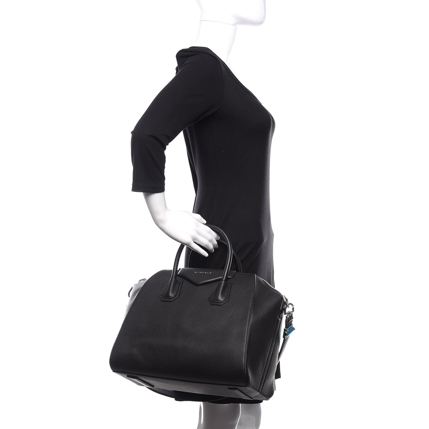 Sugar Goatskin Medium Antigona Black