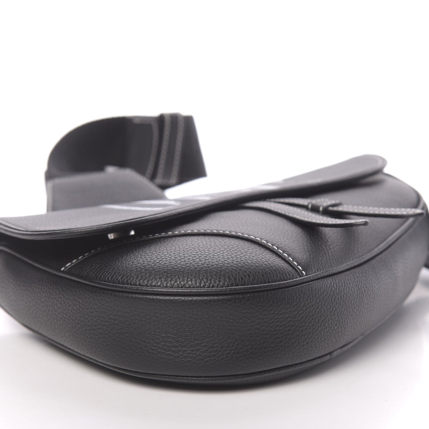 Grained Calfskin Logo Saddle Messenger Bag Black