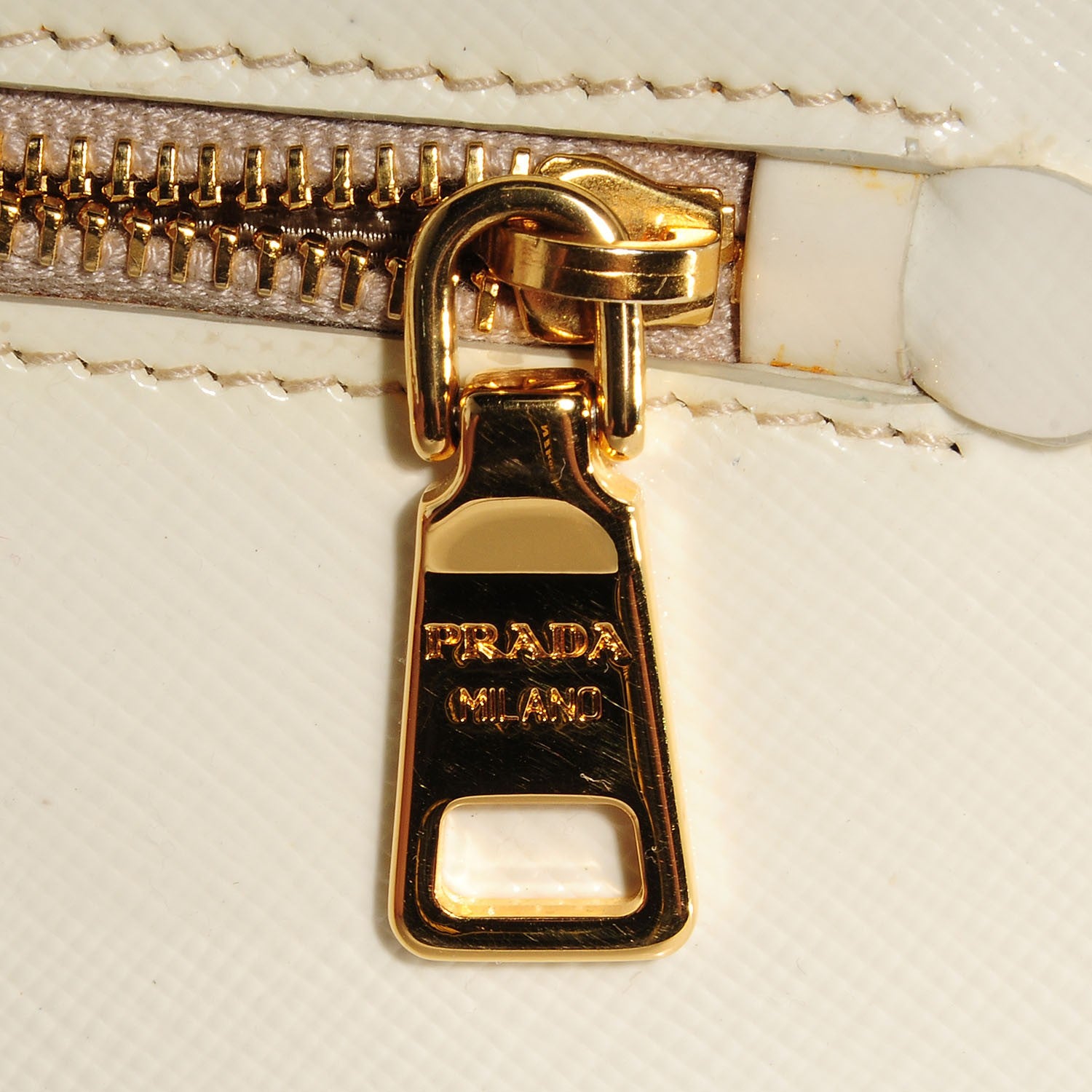 Prada Saffiano Vernice Crossbody Bag Bianco 7 of 10