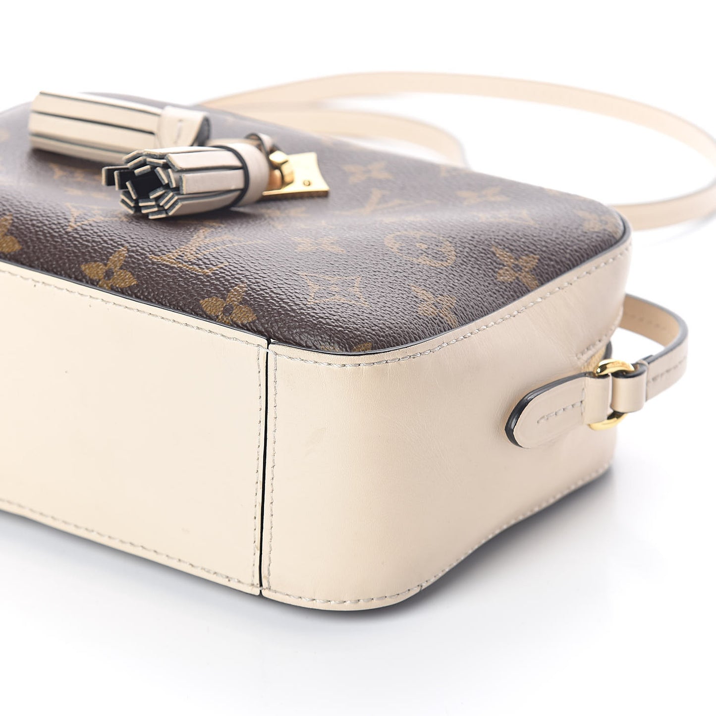 Monogram Saintonge Creme