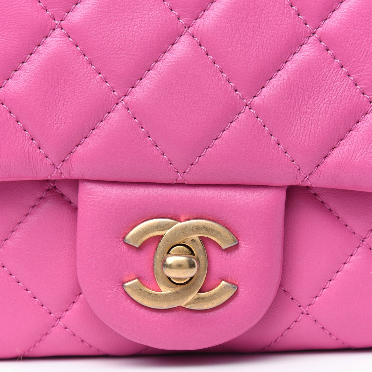 Lambskin Quilted Mini Pearl Crush Flap Pink