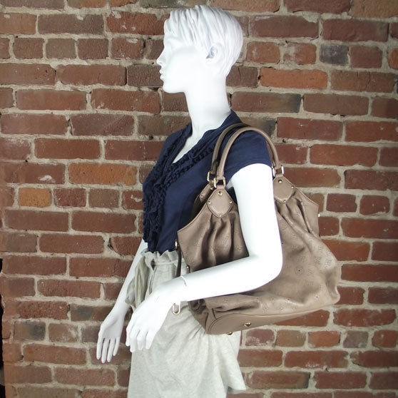 Louis Vuitton Mahina L Poudre 2 of 10