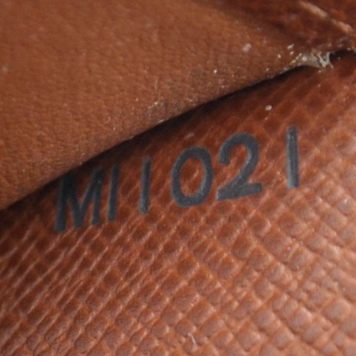Louis Vuitton Monogram Large Ring Agenda 8 of 10