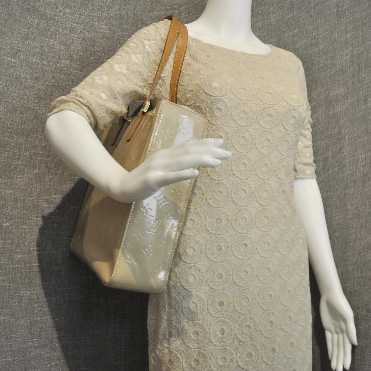 Louis Vuitton Vernis Columbus Beige 2 of 10