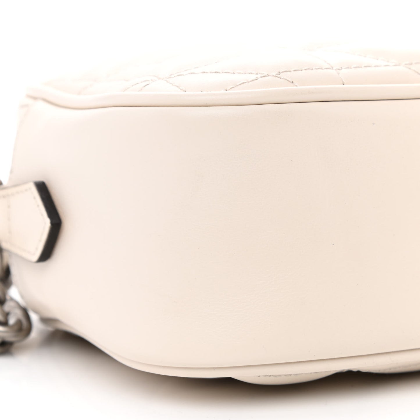 Calfskin Matelasse Aria Small GG Marmont Chain Shoulder Bag Mystic White