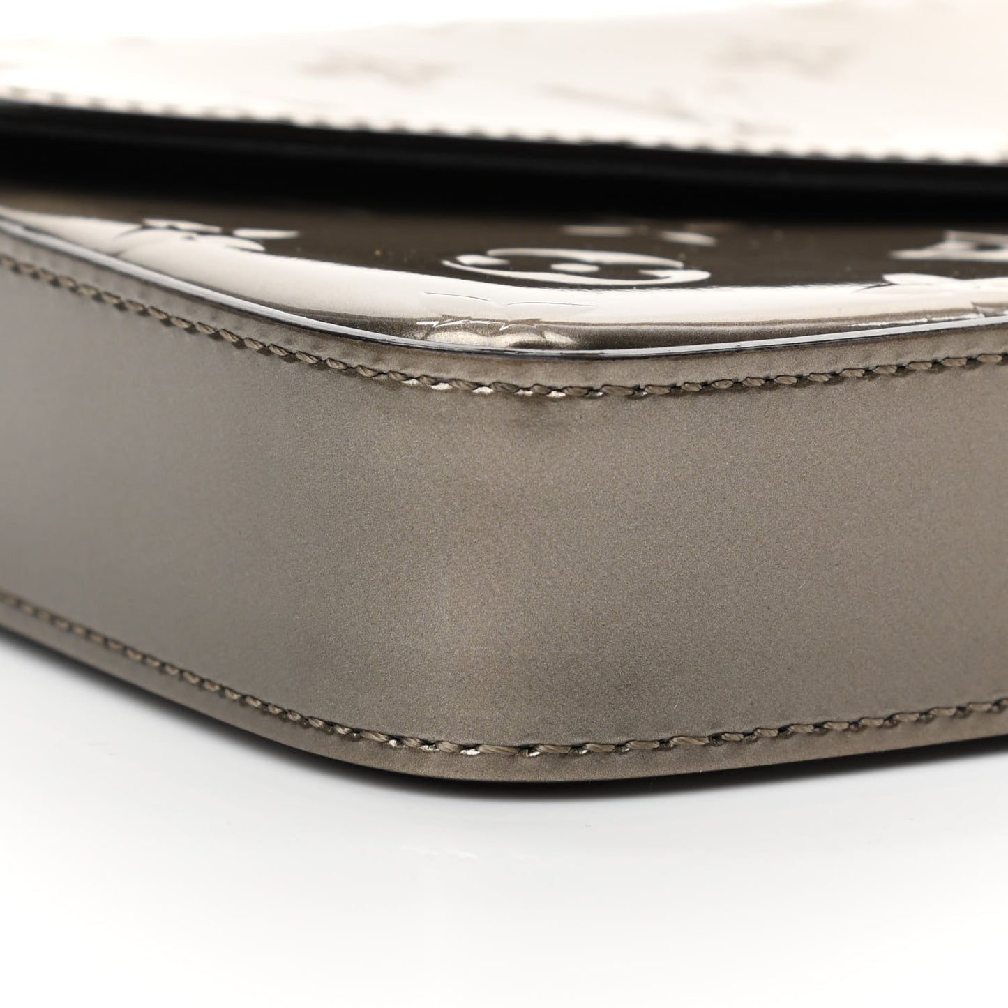 Vernis Felicie Pochette Chain Wallet Champagne Metallise