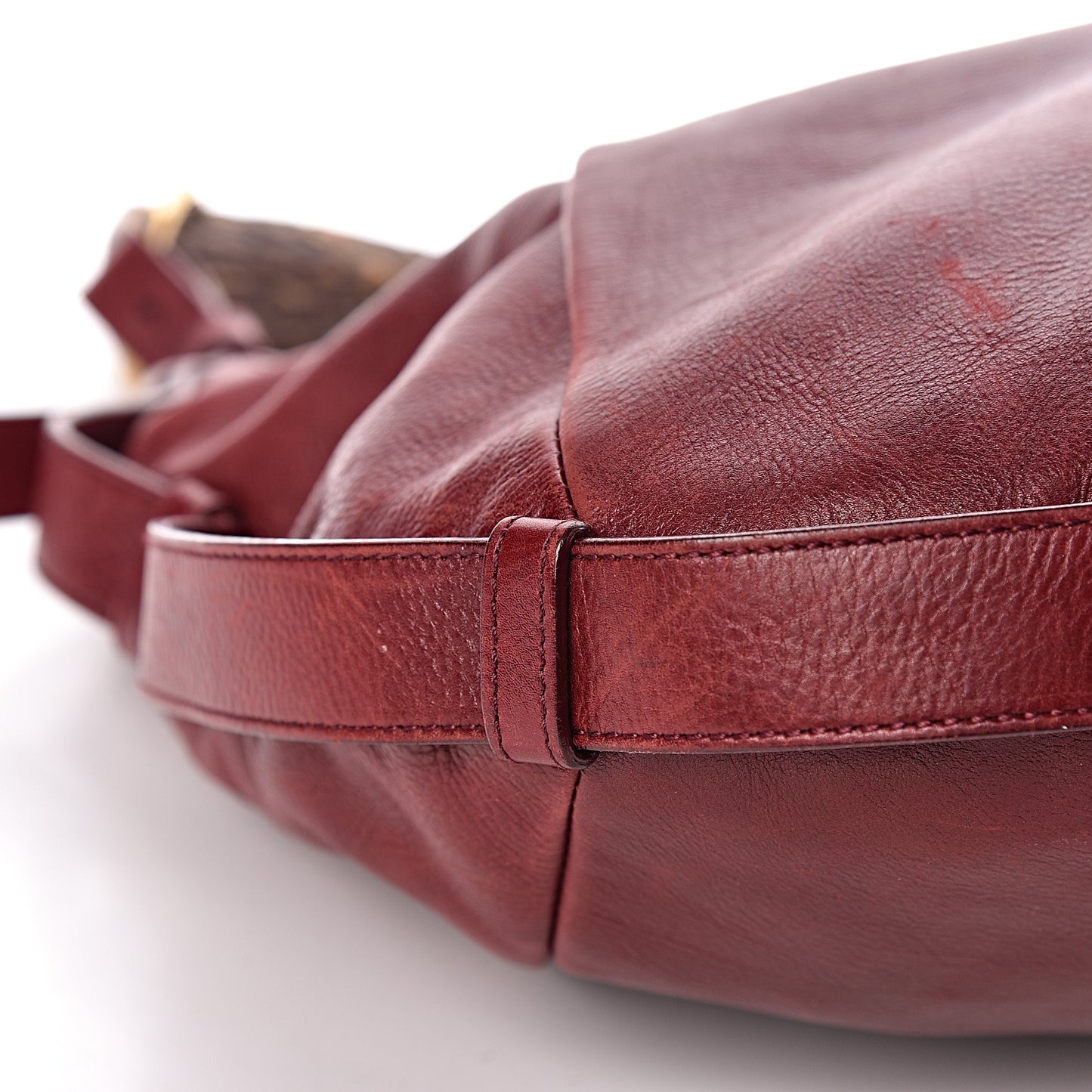 Buffalo Medium Mombasa Horn Bag Red