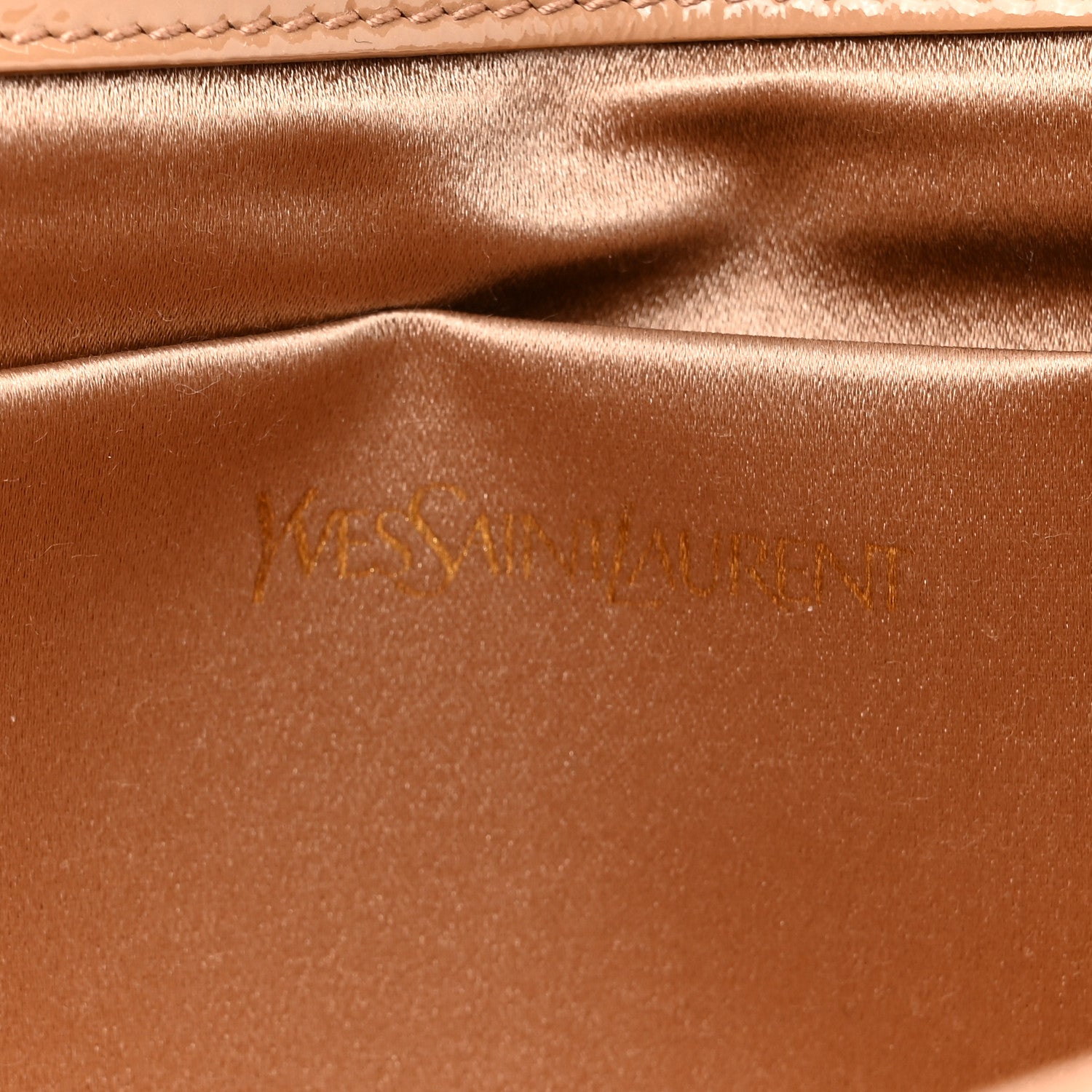 Saint Laurent Textured Patent Calfskin Monogram Large Belle De Jour Clutch Beige 6 of 15