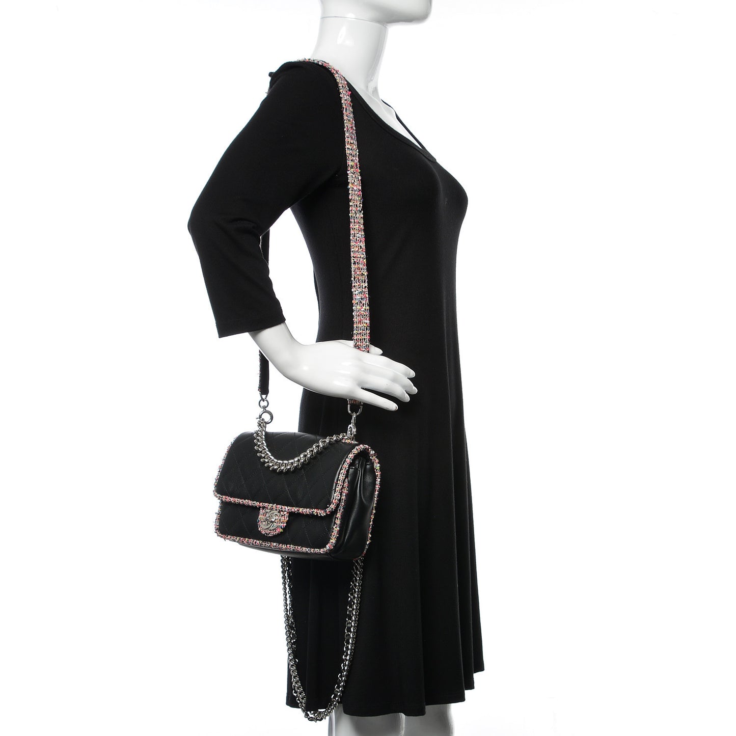 Lambskin Tweed Quilted Elegant Trim Flap Black