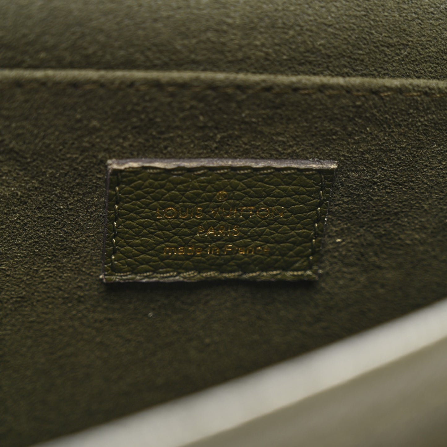 Grained Calfskin Lockme Chain Bag PM Kaki