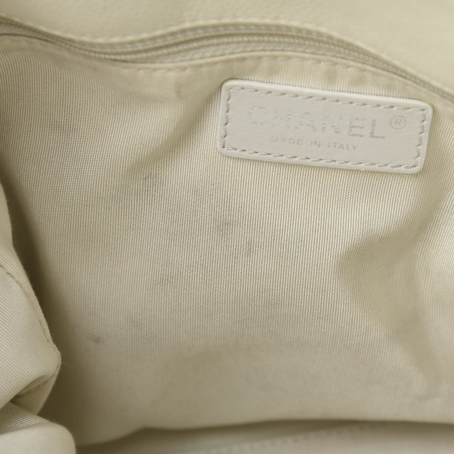 Caviar Quilted Large Casual Pocket Tote White