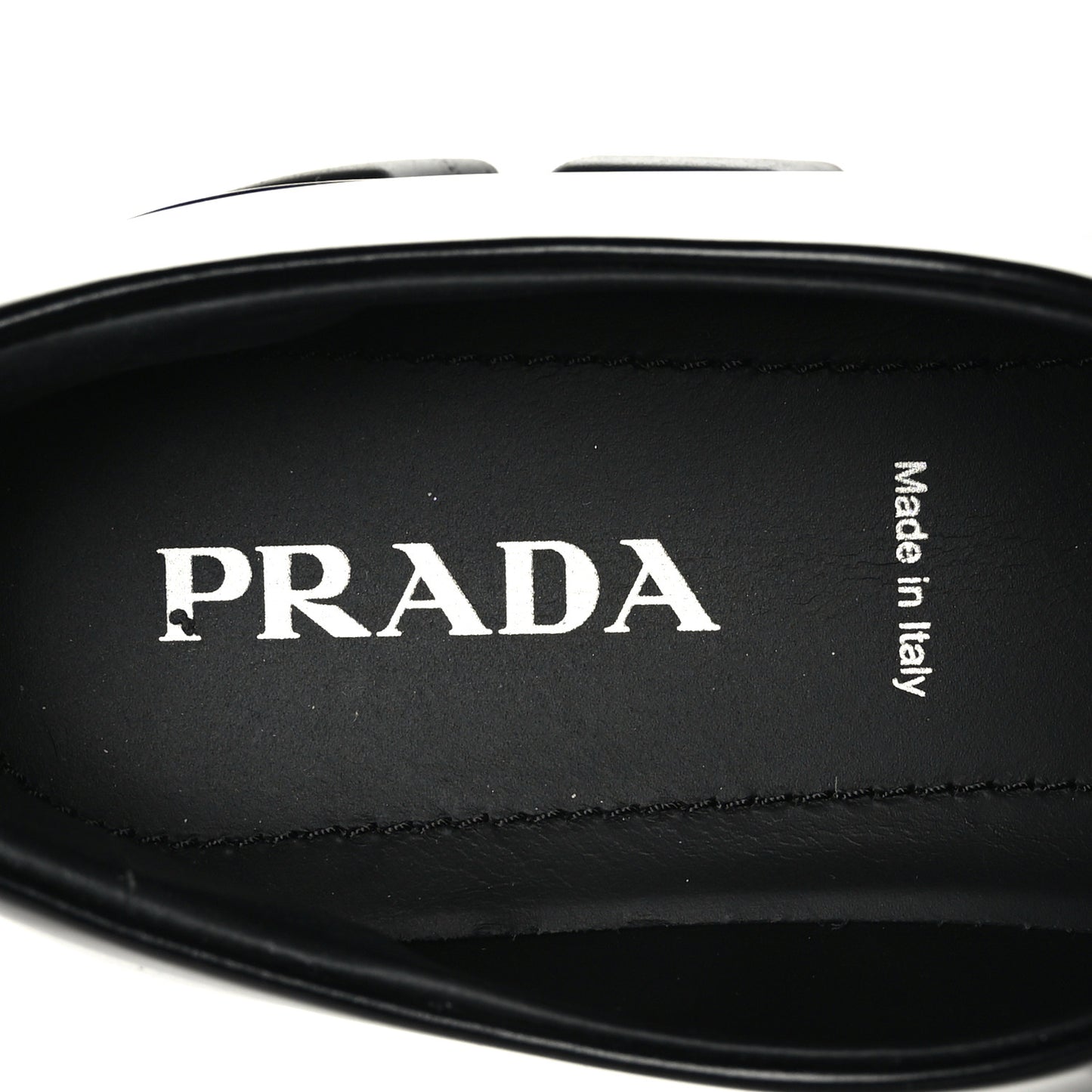 Spazzolato Triangle Logo Monolith Pointy 55mm Loafers 41 Black