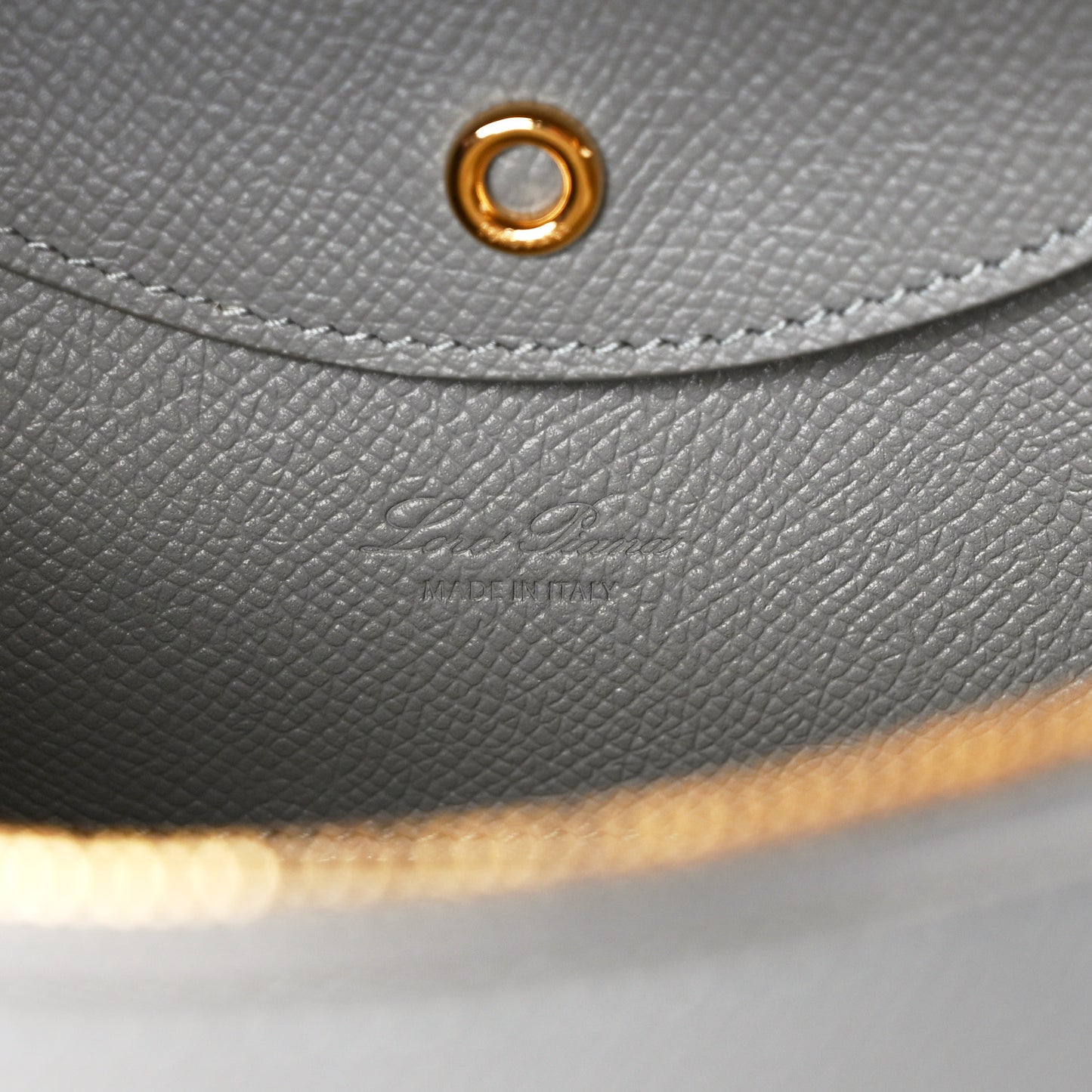 Saffiano Extra Bag L27 Cayenne