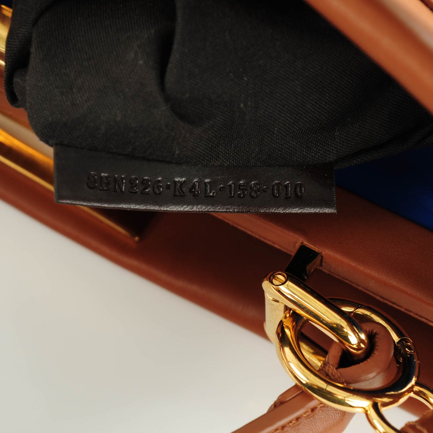 Vitello Morgan Shiny Nappa Medium Peekaboo Iconic Satchel Cuoio Bluette