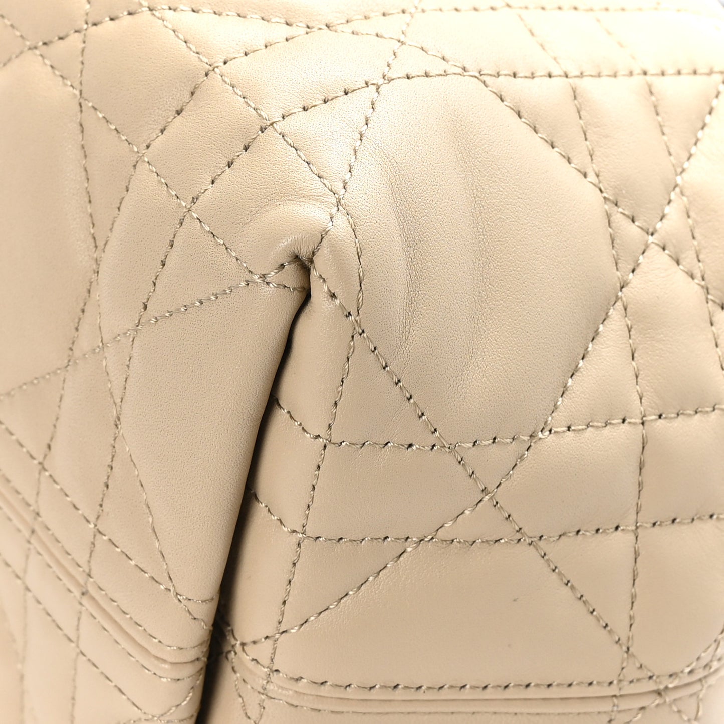 Calfskin Macrocannage Small Toujours Beige