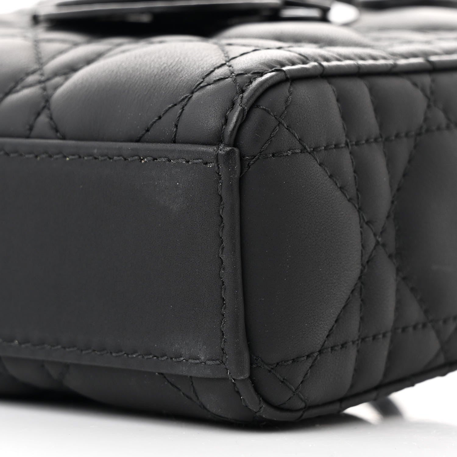 Christian Dior Ultra Matte Calfskin Cannage Medium Lady D-Joy Black 10 of 10