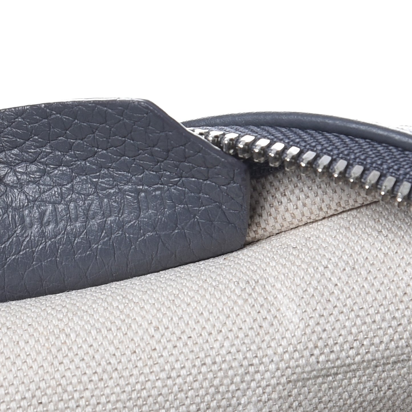 Goyardine Grenadines Hobo Grey