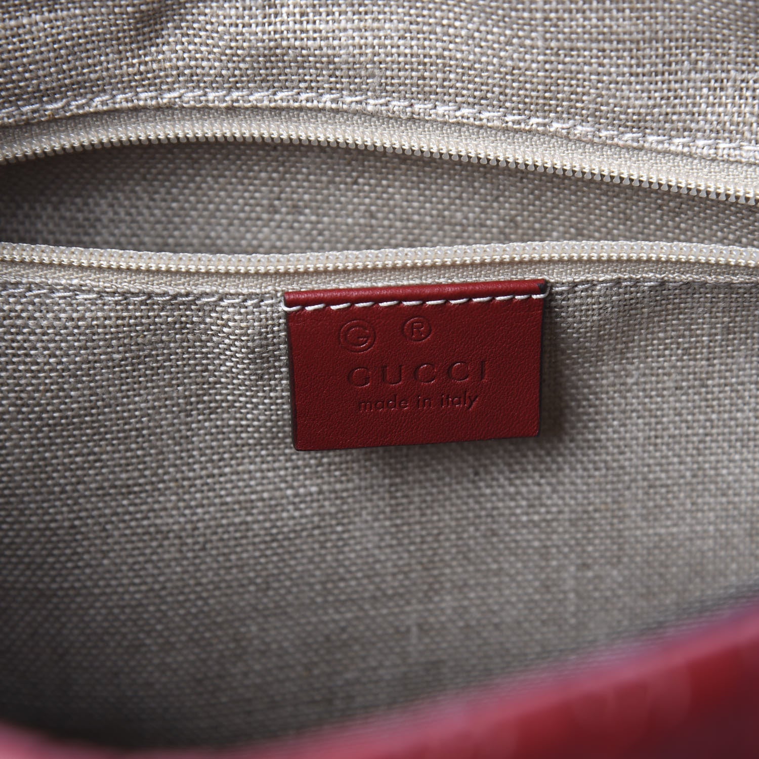 Gucci Soft Microguccissima Medium Crossbody Bag Rosso 9 of 11