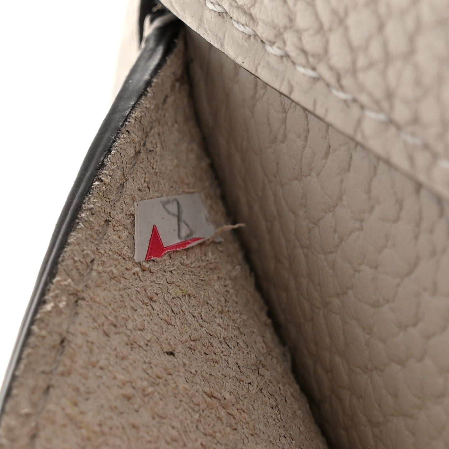 Taurillon Soft Pin Hobo GM Sesame