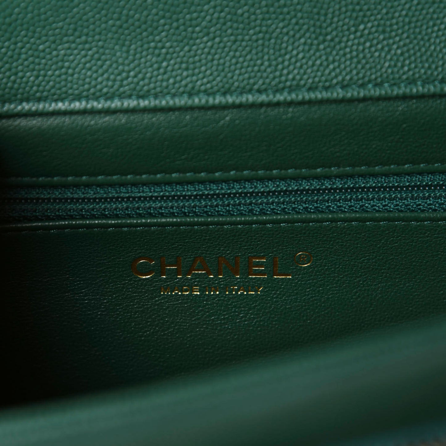 Caviar Quilted Medium Business Affinity Flap Green
