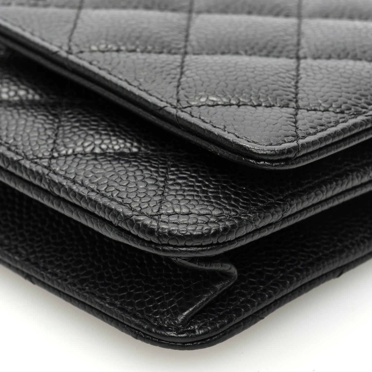 Caviar Quilted Wallet on Chain WOC Black