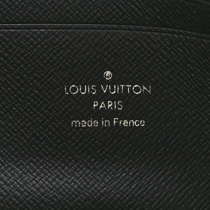Louis Vuitton Monogram Eclipse Discovery Pochette 6 of 12