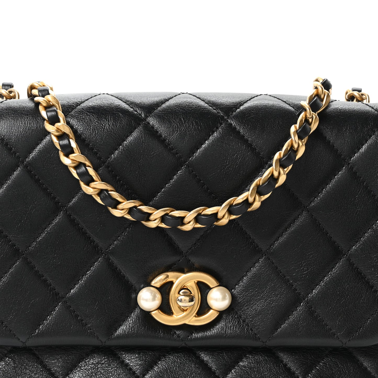 Glazed Calfskin Quilted Pearl Side Flap Black