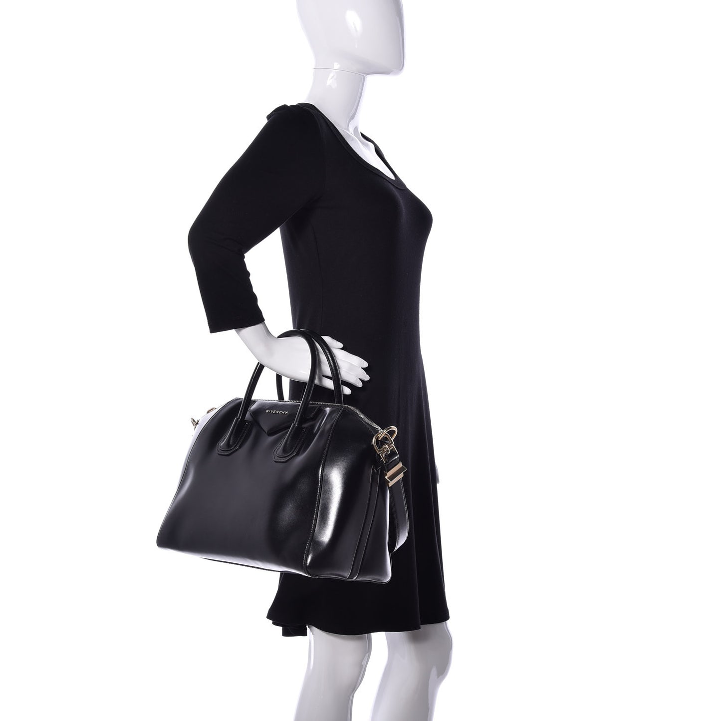 Shiny Lord Calfskin Medium Antigona Black