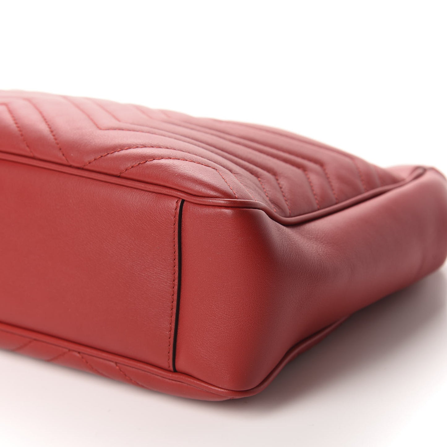 Calfskin Matelasse Medium GG Marmont Open Top Shoulder Bag Hibiscus Red