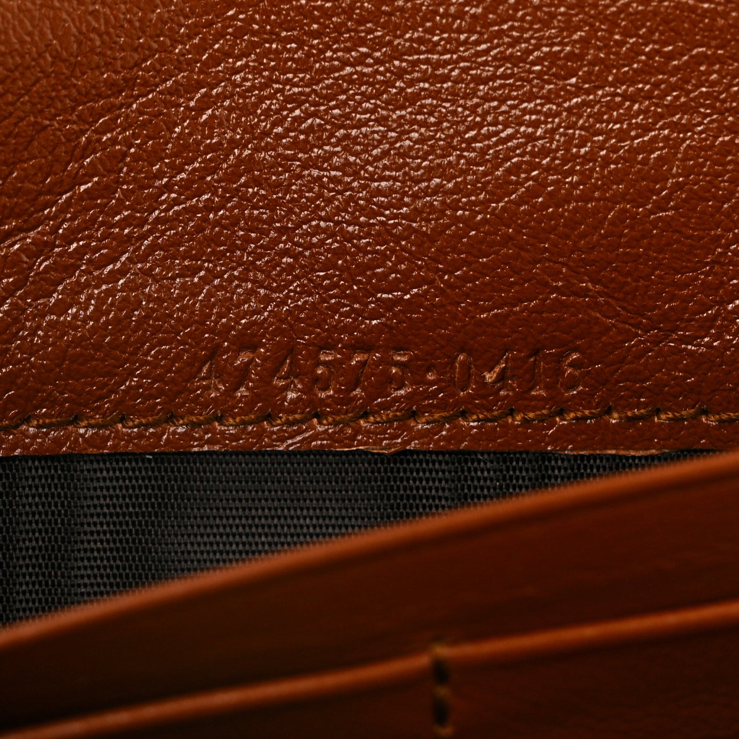 Azalea Calfskin Matelasse Diagonal GG Marmont Chain Wallet Cuir