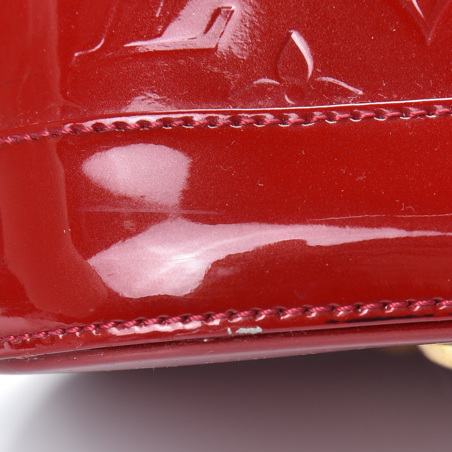 Louis Vuitton Vernis Alma GM Pomme D'Amour 10 of 14