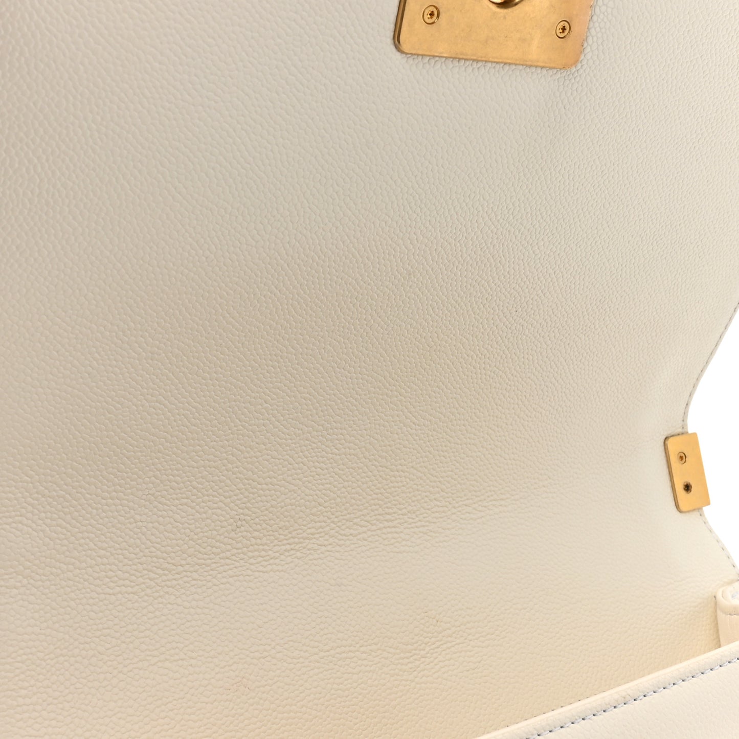 Caviar Quilted Medium Boy Flap White