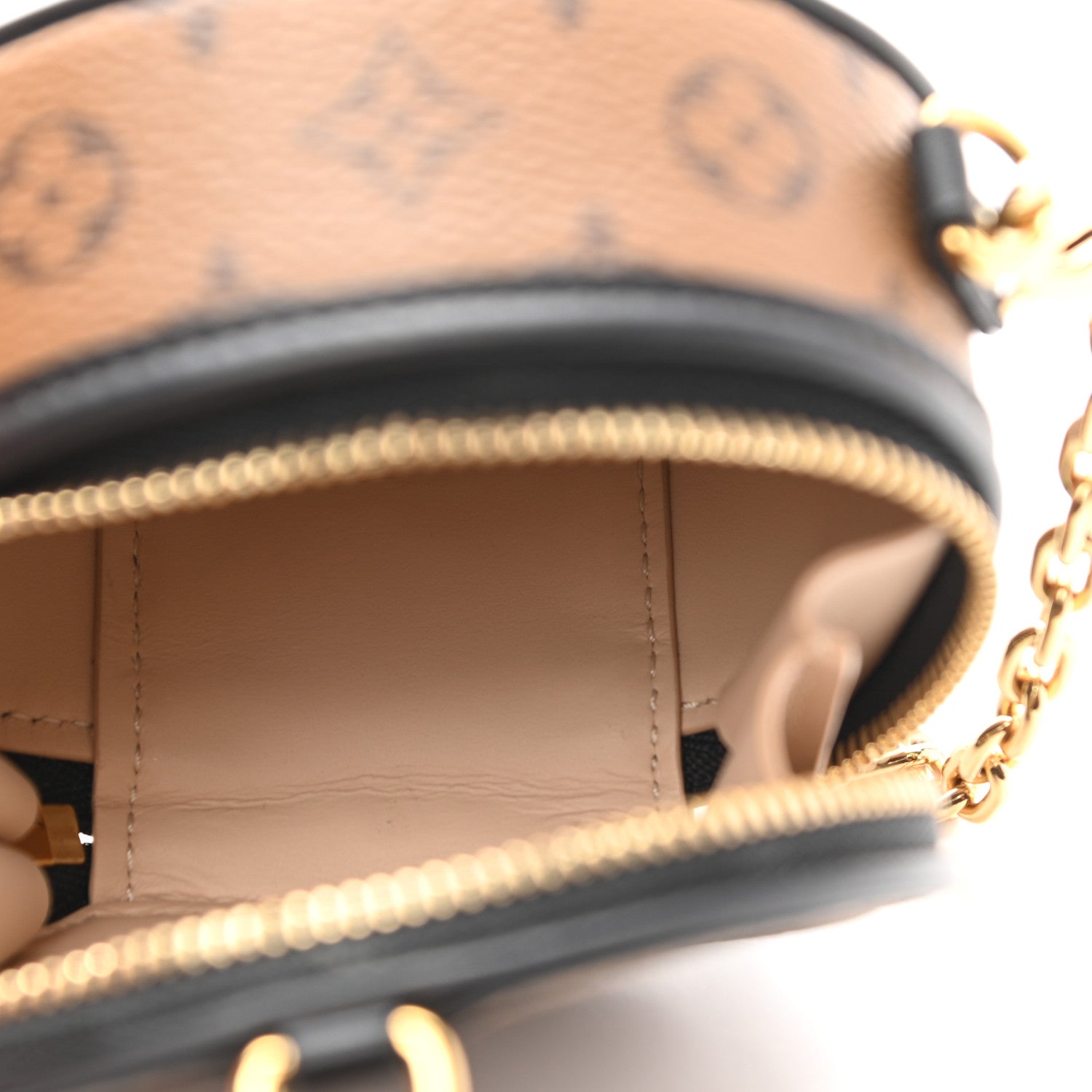 Louis Vuitton Reverse Monogram Boite Chapeau Necklace 5 of 8