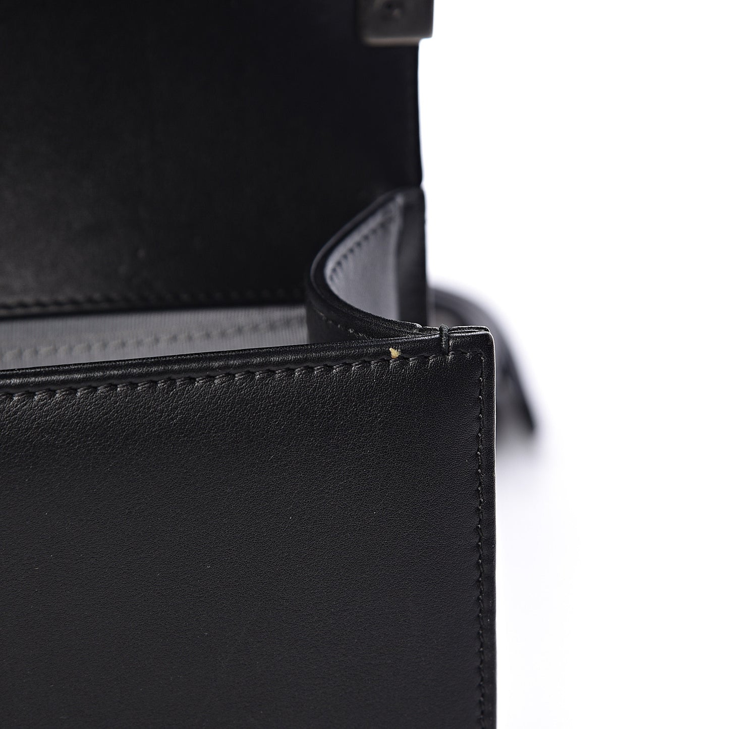 Calfskin Chevron Quilted Medium Boy Flap Black