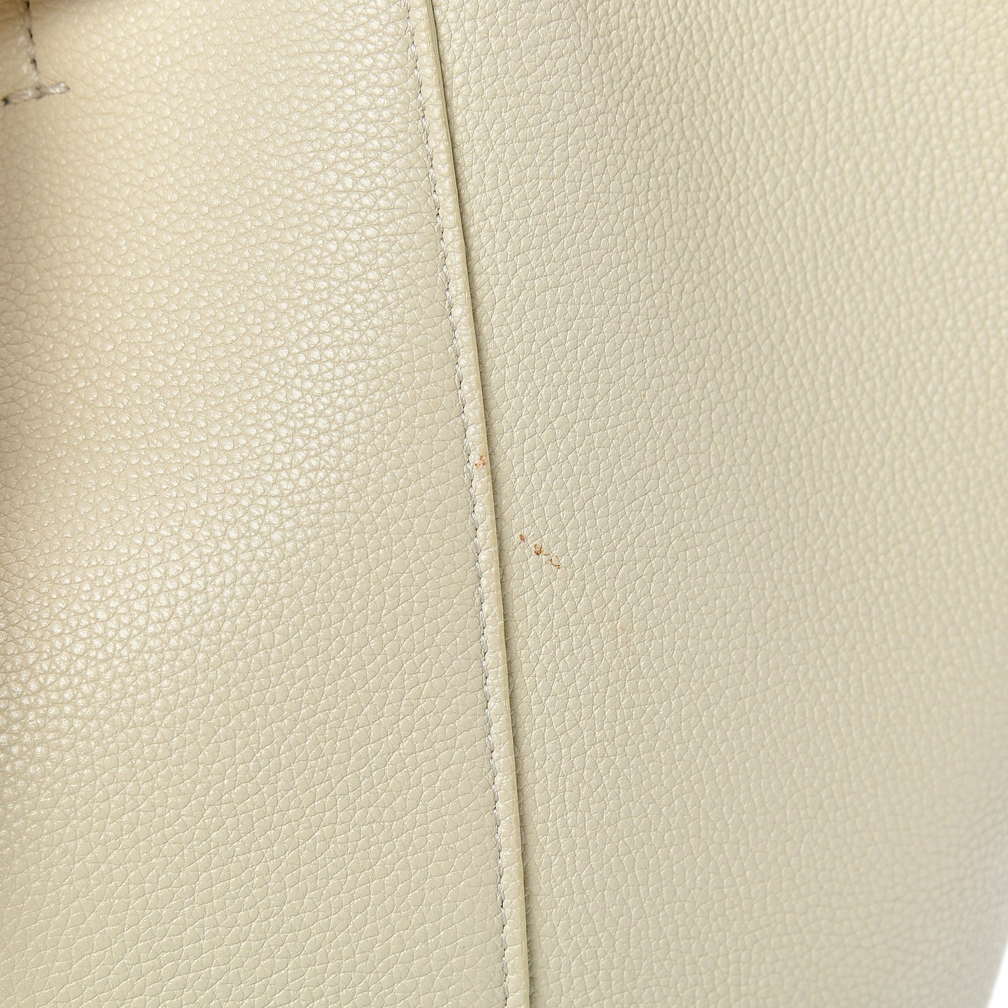 Soft Grained Calfskin Small Belt Cabas Phantom Vanilla