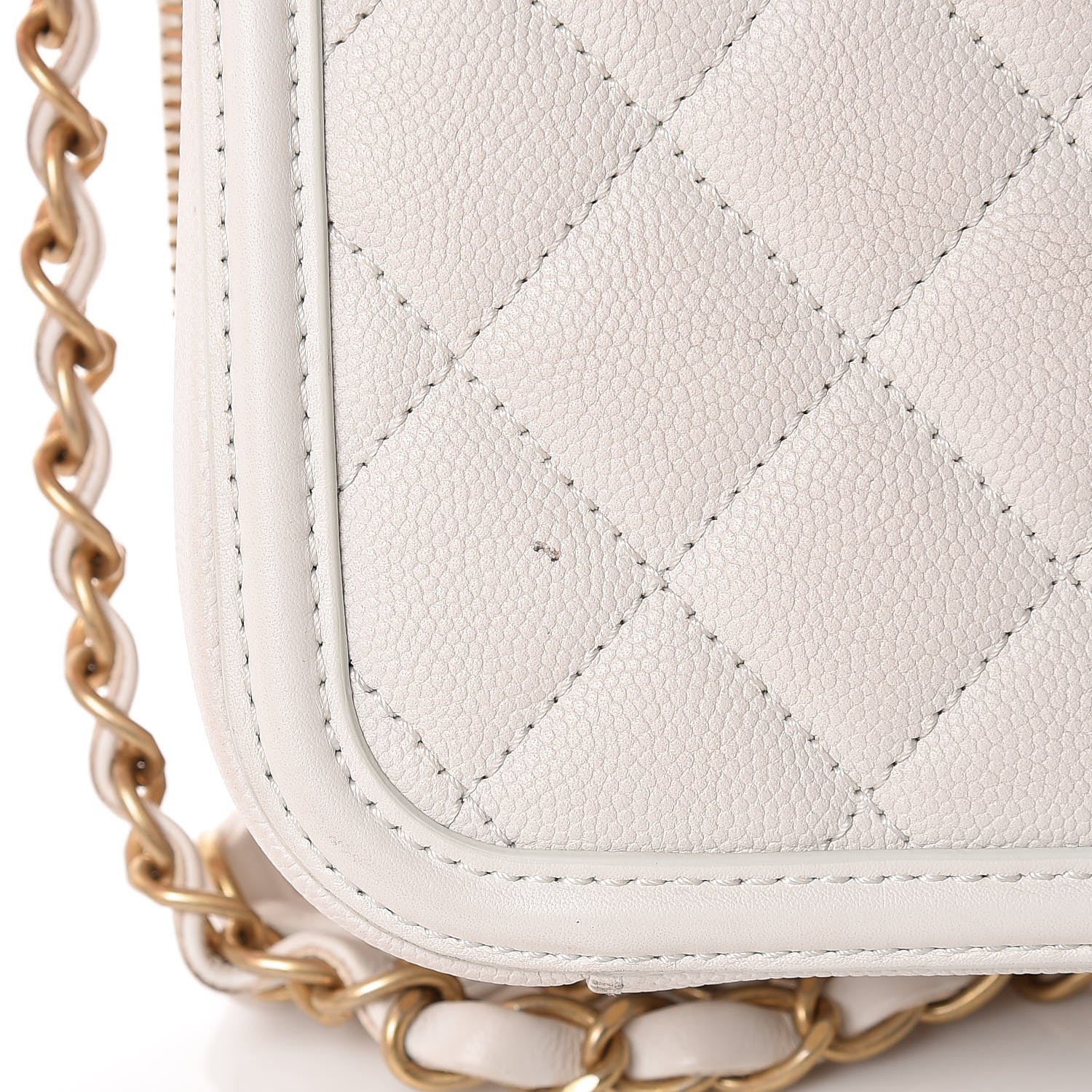 Chanel Caviar Quilted Medium CC Filigree Vanity Case White 12 of 13