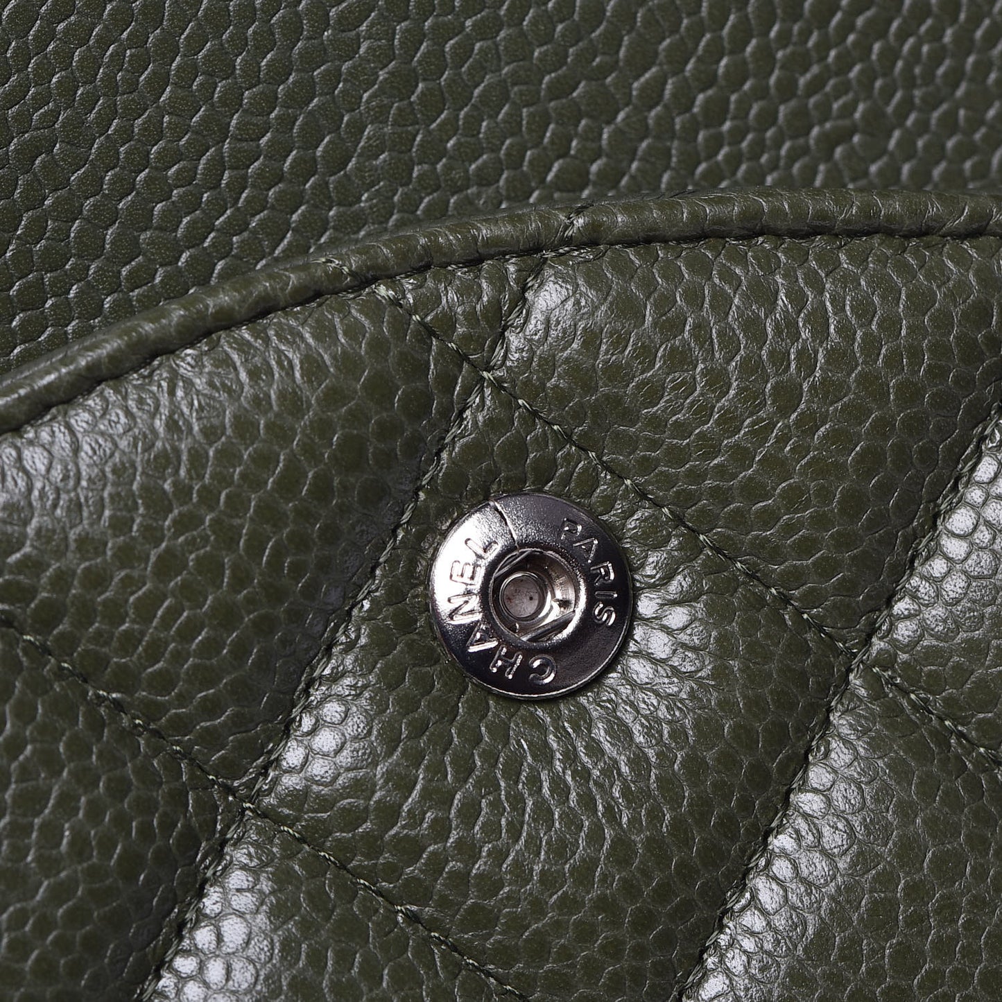 Caviar Quilted Jumbo Double Flap Dark Green