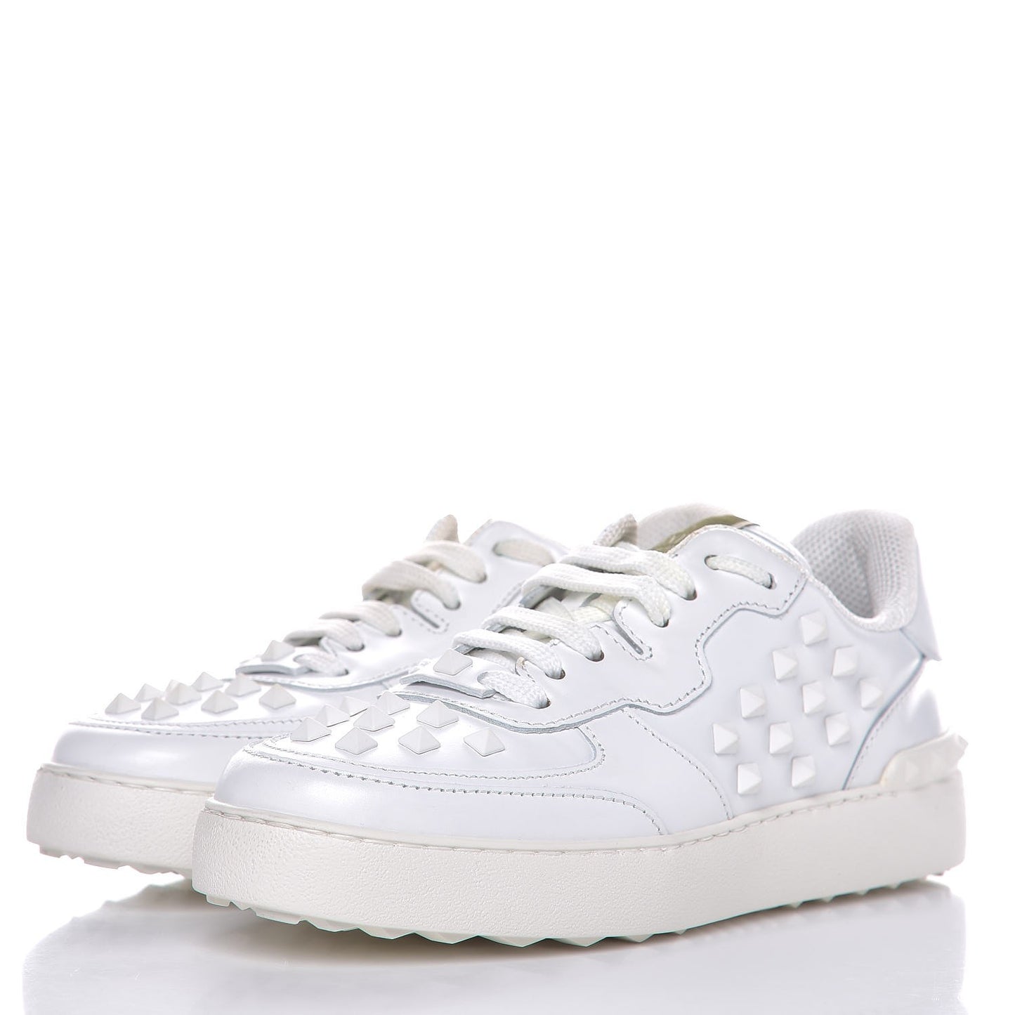 Calfskin Rockstud Sneakers 38 White