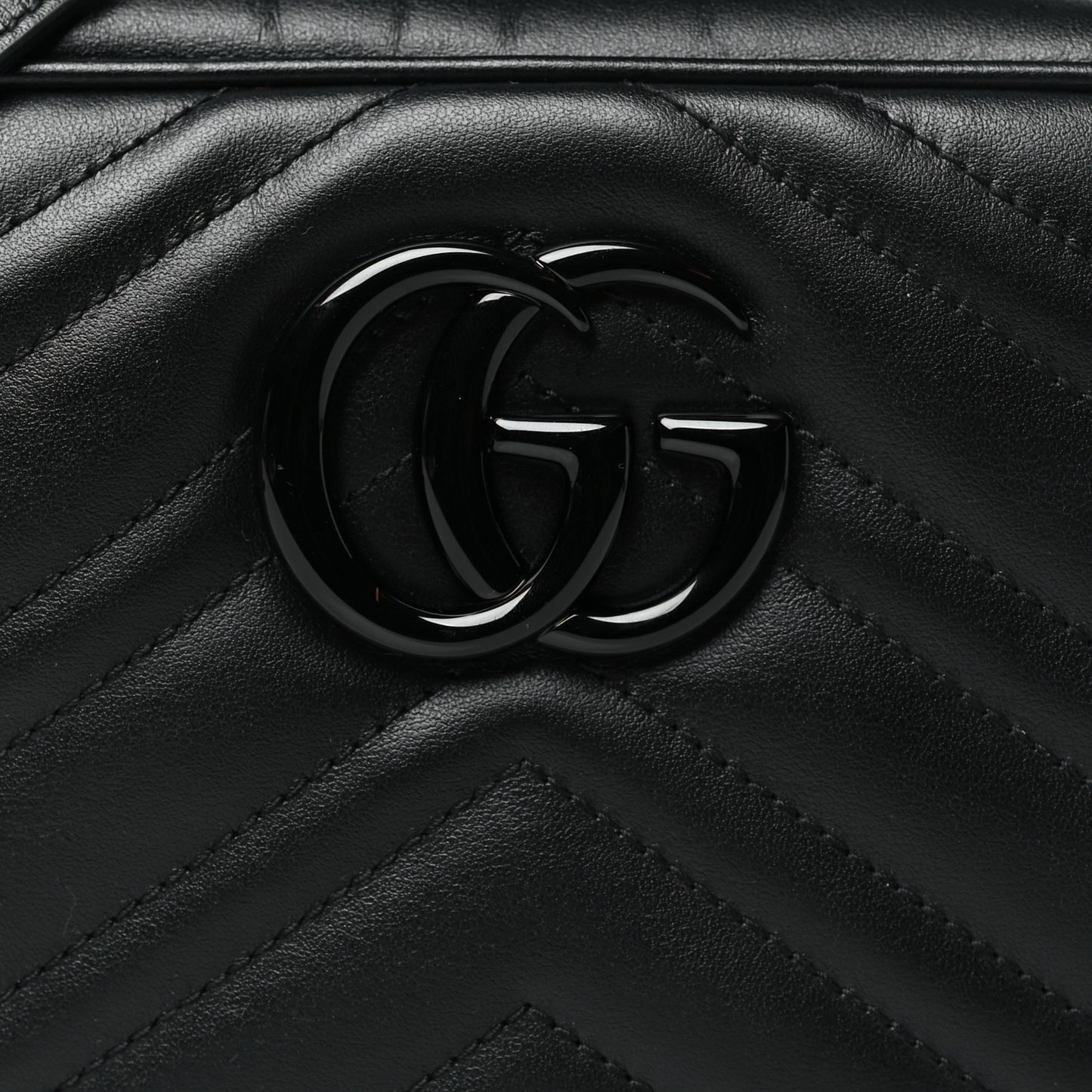 Calfskin Matelasse Monochrome Small GG Marmont Chain Shoulder Bag Black