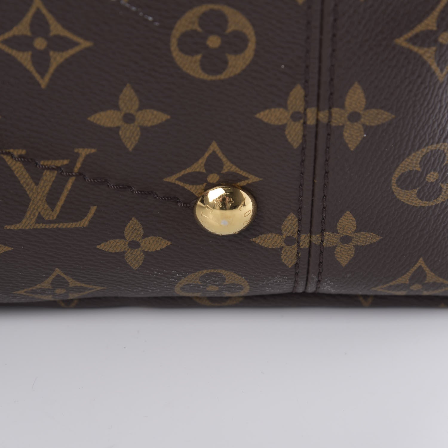 Louis Vuitton Monogram Artsy MM 16 of 17