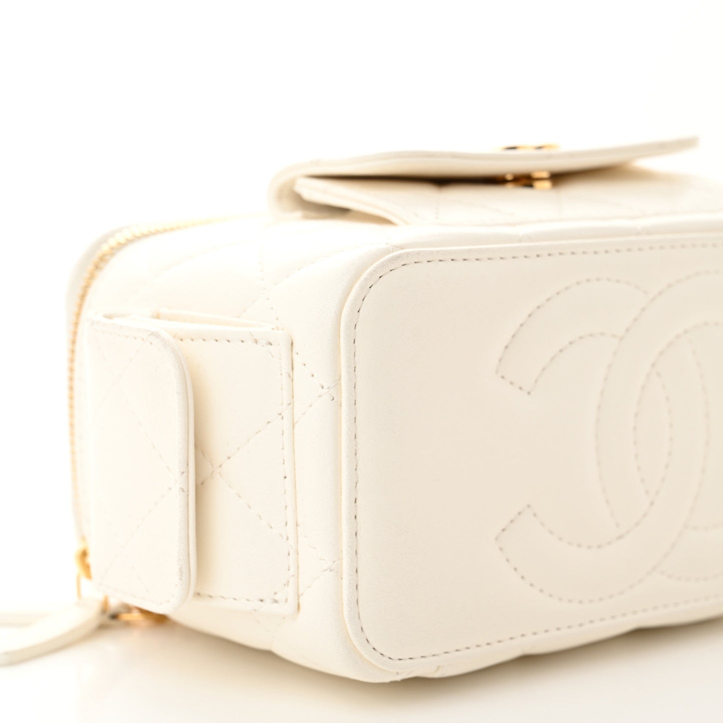 Lambskin Quilted Polly Pocket East West Top Vanity With Chain White